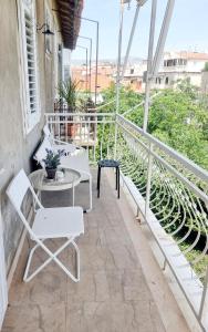 Balkón alebo terasa v ubytovaní Apartment Martini - Bacvice beach