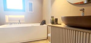 Фотография из галереи Solmaris Tropea Rooms & Suites в Тропеа