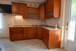 Kuchyň nebo kuchyňský kout v ubytování Guest house Kočanija + 13 fotografií