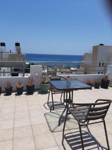 A general sea view or a sea view taken from Az apartmant