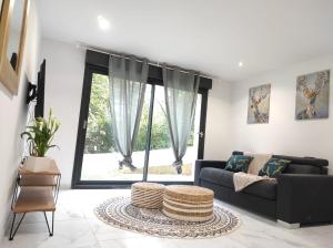 Posedenie v ubytovaní L'escapade.T2 ☆ Jardin ☆ Spacieux ☆ Calme