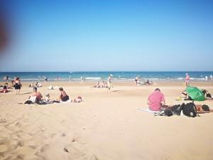 Zdjęcie z galerii obiektu Beau logement 2 pers à 1,2km de la plage en rdc w mieście Grandcamp-Maisy