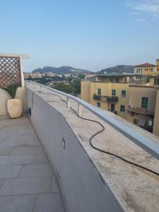 Balkón nebo terasa v ubytování Attico via della Pineta 5 minuti dal mare