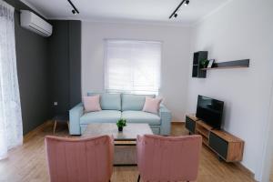 Stamatina's Luxury Apartments (Superior Suite) tesisinde bir oturma alanı