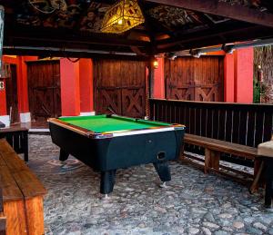 Biliár nebo kulečník v ubytování Hotel Boutique Hacienda Caudillos