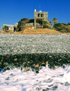 Gallery image of Shambala Beach House-where mountains meet the sea in Pomos