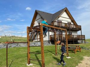Otroško igrišče poleg nastanitve Apartmány MAX