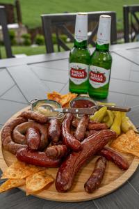 Jídlo v hotelu nebo okolí