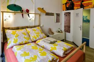 Cama ou camas em um quarto em Kiez Hostel Berlin