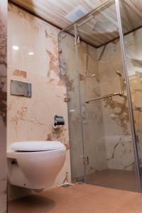 Hotel Kailash Kutee的一间浴室