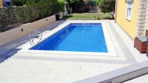 Bazén v ubytovaní Holiday House Holek alebo v jeho blízkosti