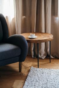 Ein Sitzbereich in der Unterkunft Boutiquehotel Blaue Burg Falkenstein