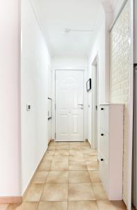Φωτογραφία από το άλμπουμ του KORALLIA GUESTHOUSE Castle Harbour σε Los Cristianos