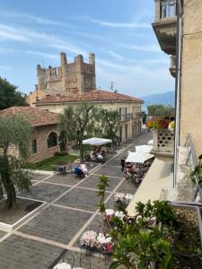 Gallery image of Junior Suite agli Archi in Torri del Benaco