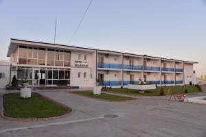 Budova, kde se hotel nachází + 4 fotografie