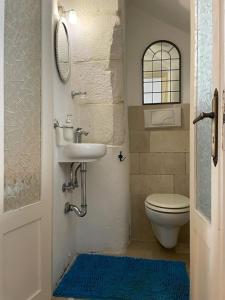 A bathroom at Maison Anthea