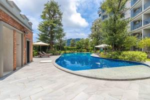 Bassein majutusasutuses Title Naiyang residence Excellent location with pool view või selle lähedal