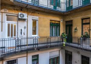 Balkón alebo terasa v ubytovaní Cozy Nest in the Heart of Budapest