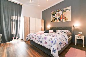 Postel nebo postele na pokoji v ubytování Apartment Carissima-Direct on sea, Lovran-Opatija