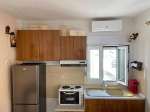 Gallery image of Wine & Olive Studio in Gerakini