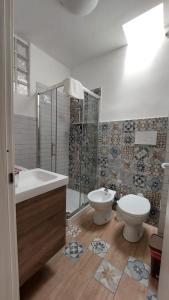 A bathroom at Sognando Lampedusa