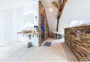 Galeriebild der Unterkunft L'évasion-SPA-Hammam-Sauna Illimité - 2 à 4 pers in Saint-Cyr-sur-Loire