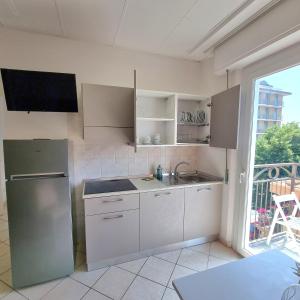 A kitchen or kitchenette at Residence Mare