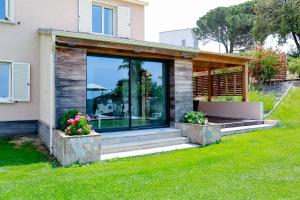 U San Daniellu villas et chambres外面的花园