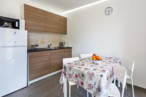 Kuchyňa alebo kuchynka v ubytovaní Golden Island Apartments