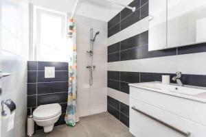Kúpeľňa v ubytovaní Golden Island Apartments + 37 fotografií
