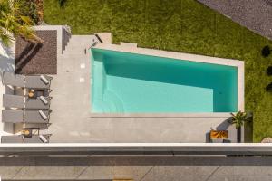 Výhled na bazén z ubytování Villa Ameli Apartment with swimming pool nebo okolí