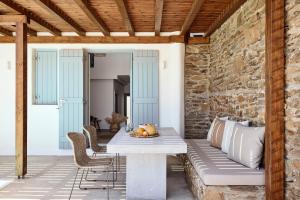 A seating area at Niva Pool Suites