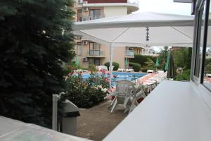 The swimming pool at or close to Apart complex Starfish със собствено паркомясто