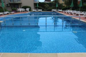 The swimming pool at or close to Apart complex Starfish със собствено паркомясто