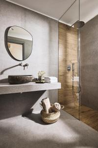 A bathroom at Niva Pool Suites Még 37 kép