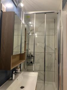 Kúpeľňa v ubytovaní Appartement - Proche CDG - Paris & Stade de France