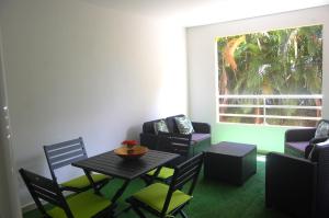 Posezení v ubytování Joli appartement rénové à neuf