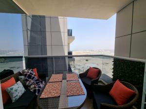 Setusvæði á LUXURY 2 Bedroom Apartment in GATEWAY Residence