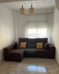 A seating area at UIM Mediterraneo PB America Wifi