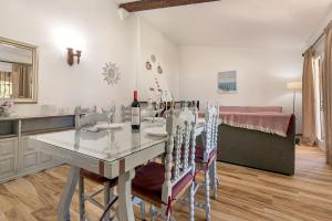 Postel nebo postele na pokoji v ubytování Villa Iris - Alcúdia