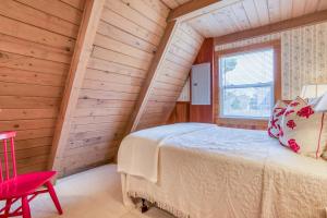 Ένα ή περισσότερα κρεβάτια σε δωμάτιο στο Sisters Beach Retreat - Meredith Lodging