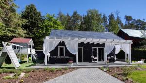 Gallery image of Perle (Ferienhaus) an der polnischen Ostsee in Perlino +28 photos