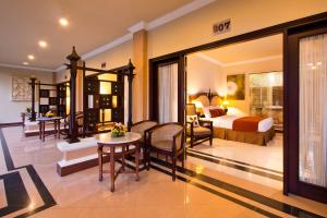 Predel za sedenje v nastanitvi Puri Asri Hotel & Resort