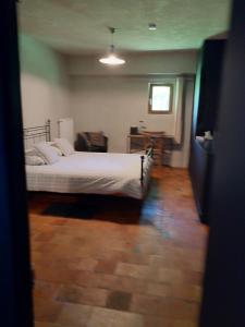 Ein Bett oder Betten in einem Zimmer der Unterkunft B&B De Hulst