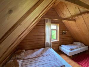 Postel nebo postele na pokoji v ubytování Vango Holiday Village