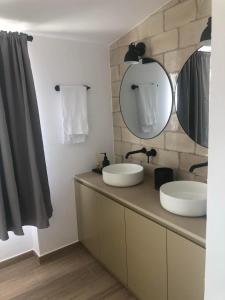 A bathroom at Finca Clos