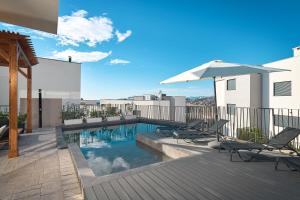 Fotografia z galérie ubytovania Luxury villa Natali with pool terrace and sea view v destinácii Podstrana