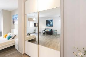 A television and/or entertainment centre at Loft Santa Lucia Centro