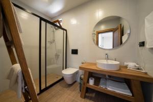 Koupelna v ubytování Zümrüt Çıralı Boutique Hotel