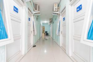 Galeriebild der Unterkunft RedDoorz Syariah At Jl Pangeran Hidayatullah Cianjur in Cianjur